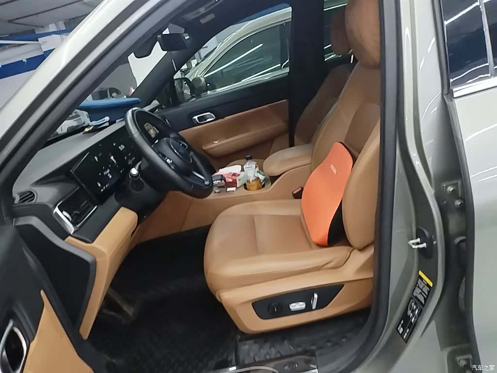 Li Auto ONE, 2023 15
