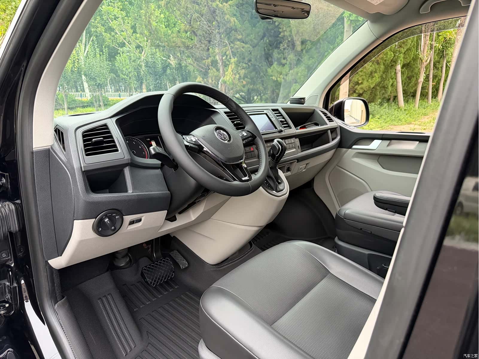 Volkswagen 7, 2019 13