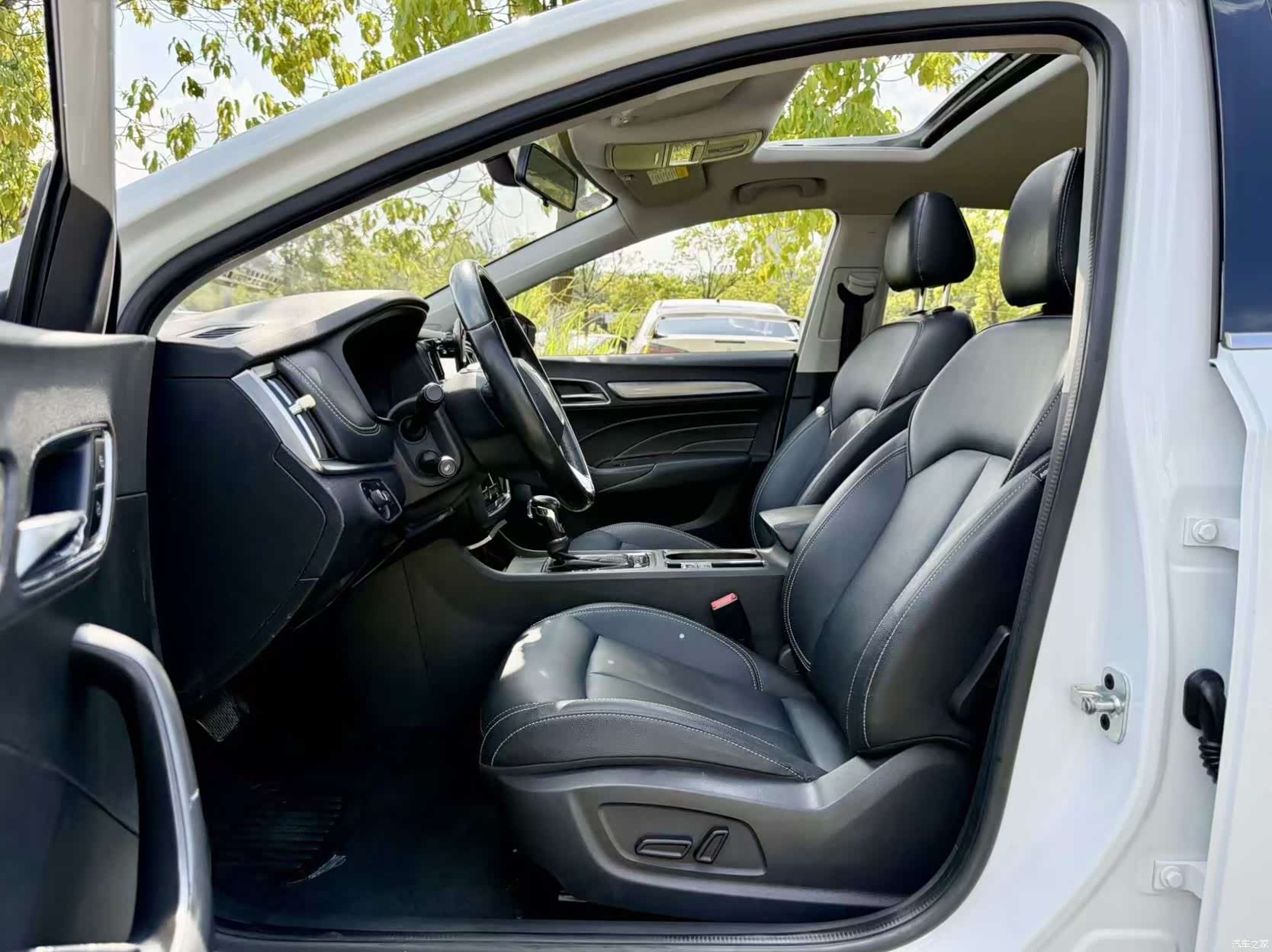 Roewe i6, 2018 все фото