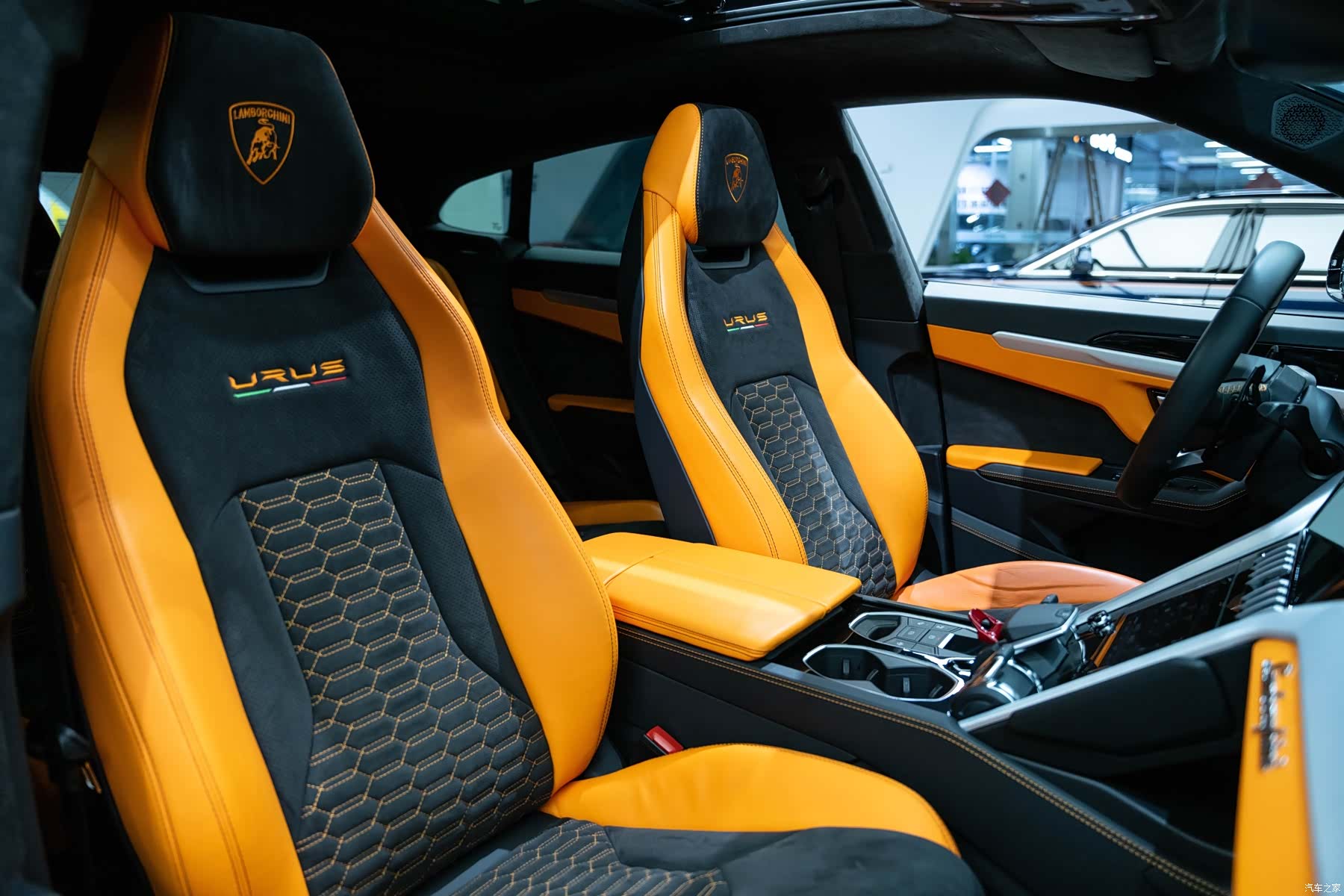 Lamborghini Urus, 2022 8