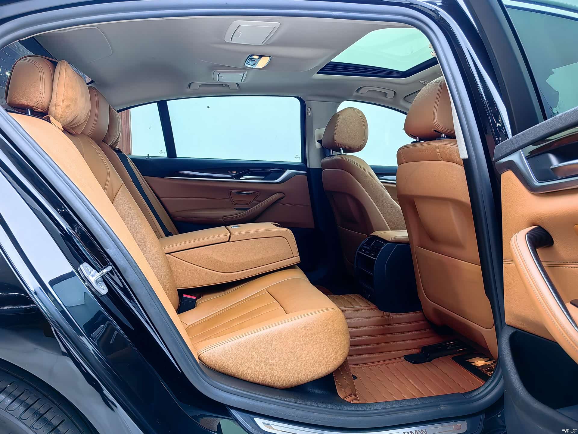 BMW 5 Series, 2017 13