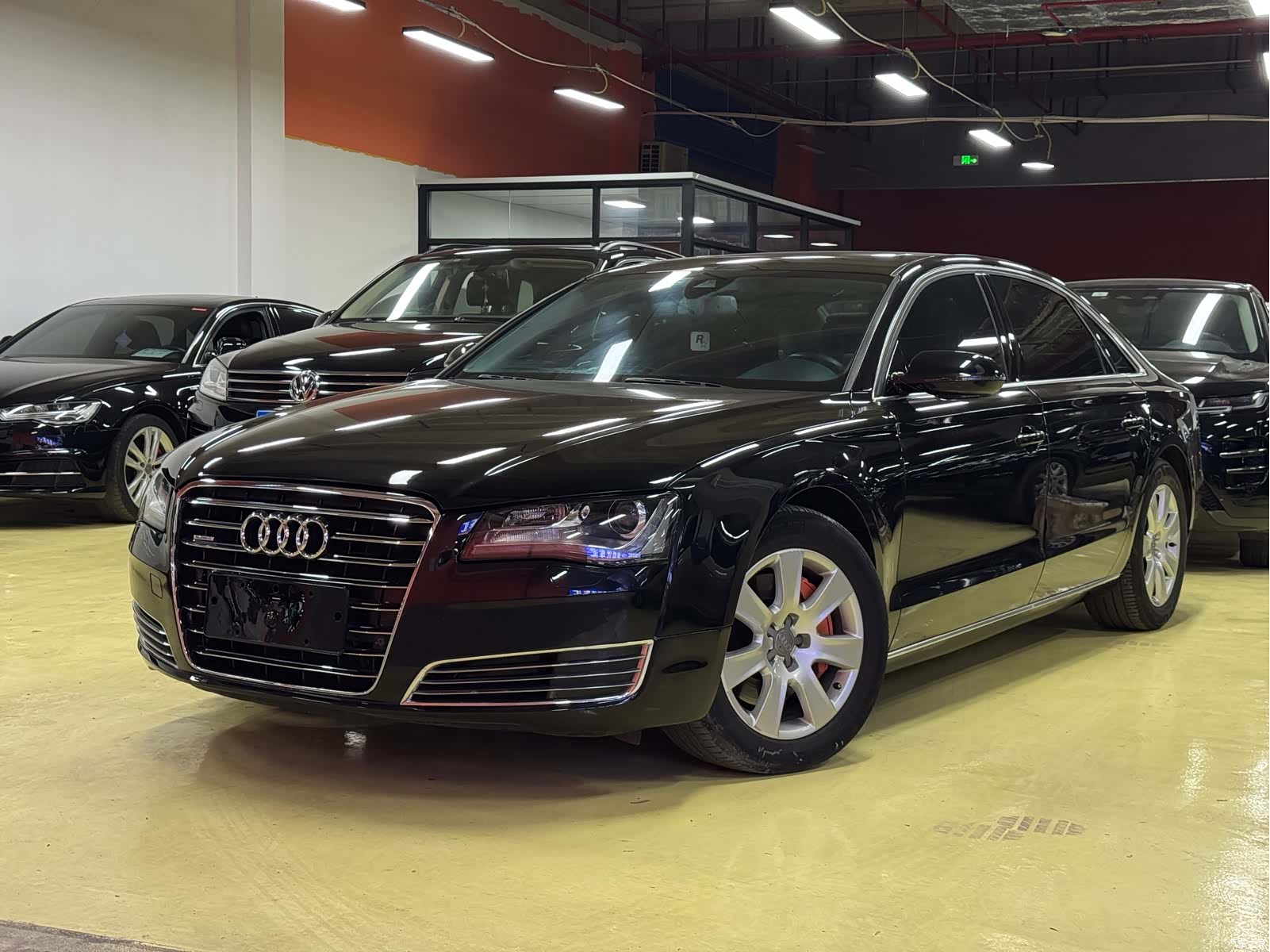 Audi A8L, 2014 1