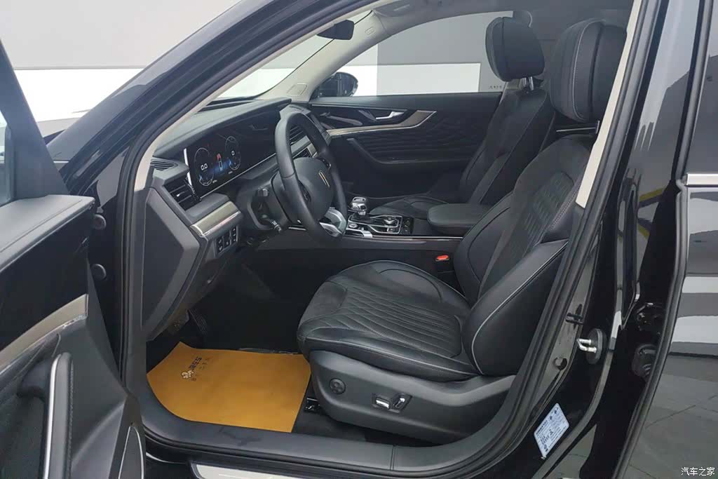 Hongqi HS5, 2022 9