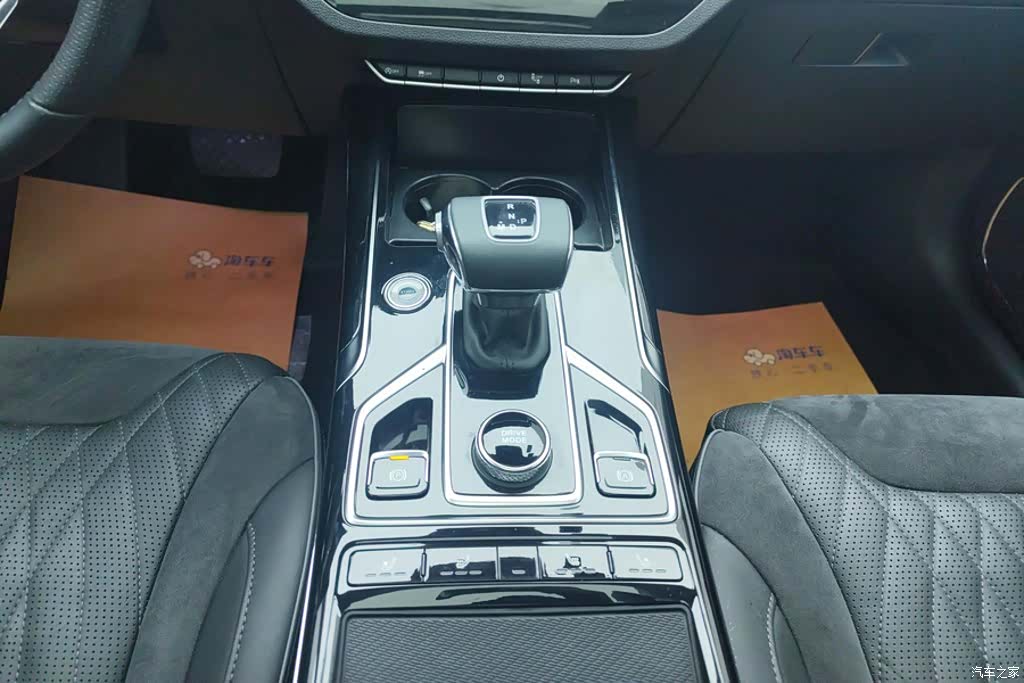 Hongqi HS5, 2022 16