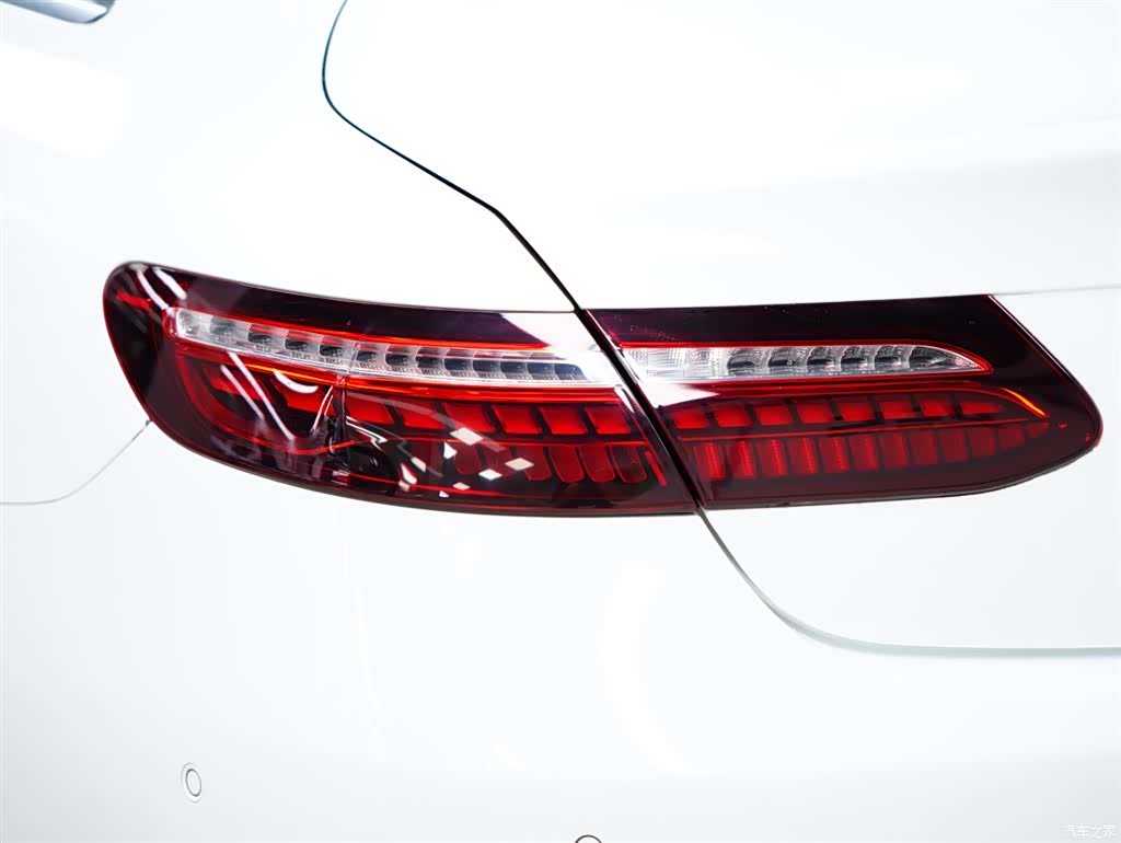 Mercedes-Benz E-Class, 2024 3