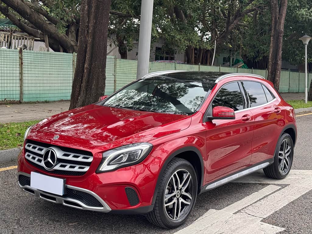 Mercedes-Benz GLA