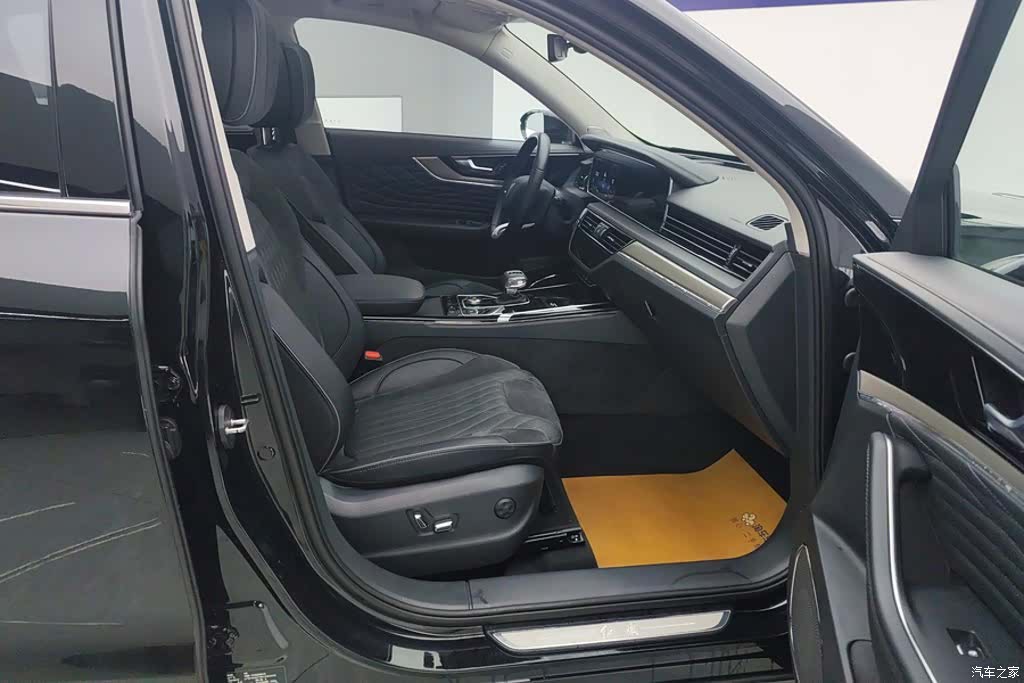 Hongqi HS5, 2022 8