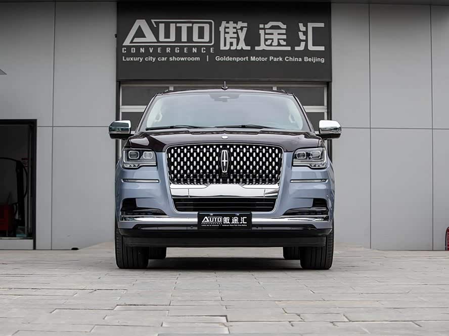 Lincoln Navigator One