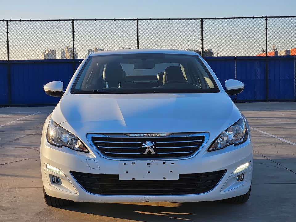 Peugeot 408