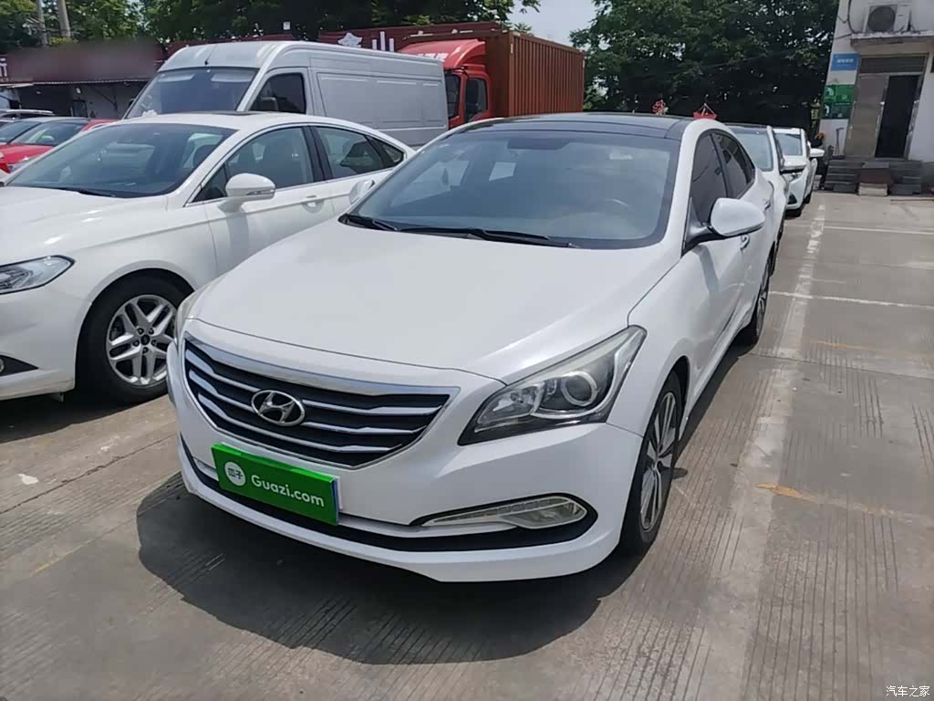 Hyundai DLX, 2016 1