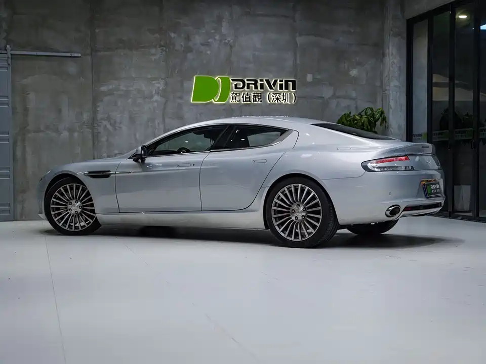 Aston Martin Rapide