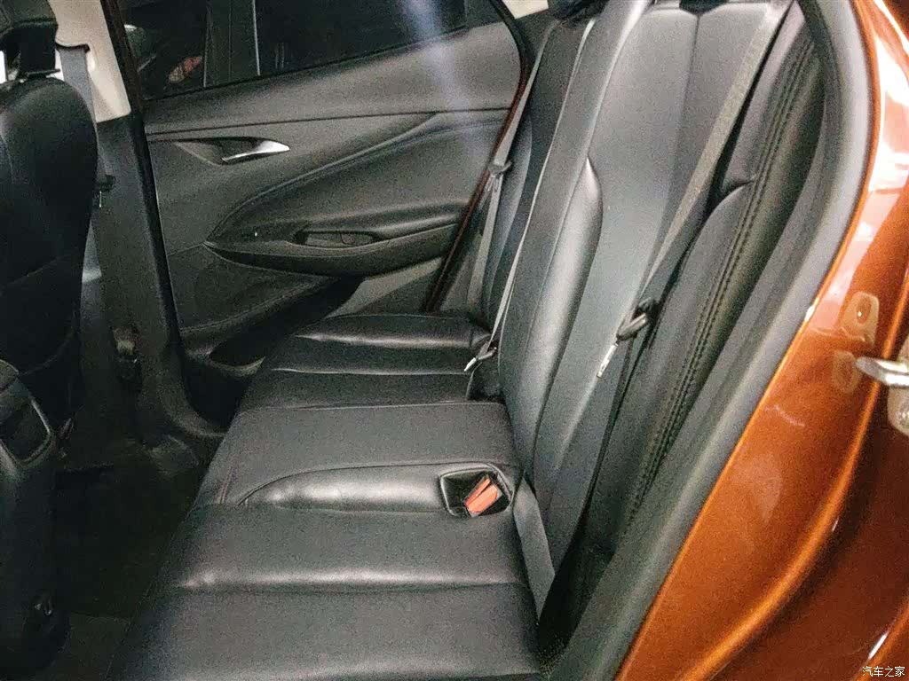 Buick Encore, 2020 13
