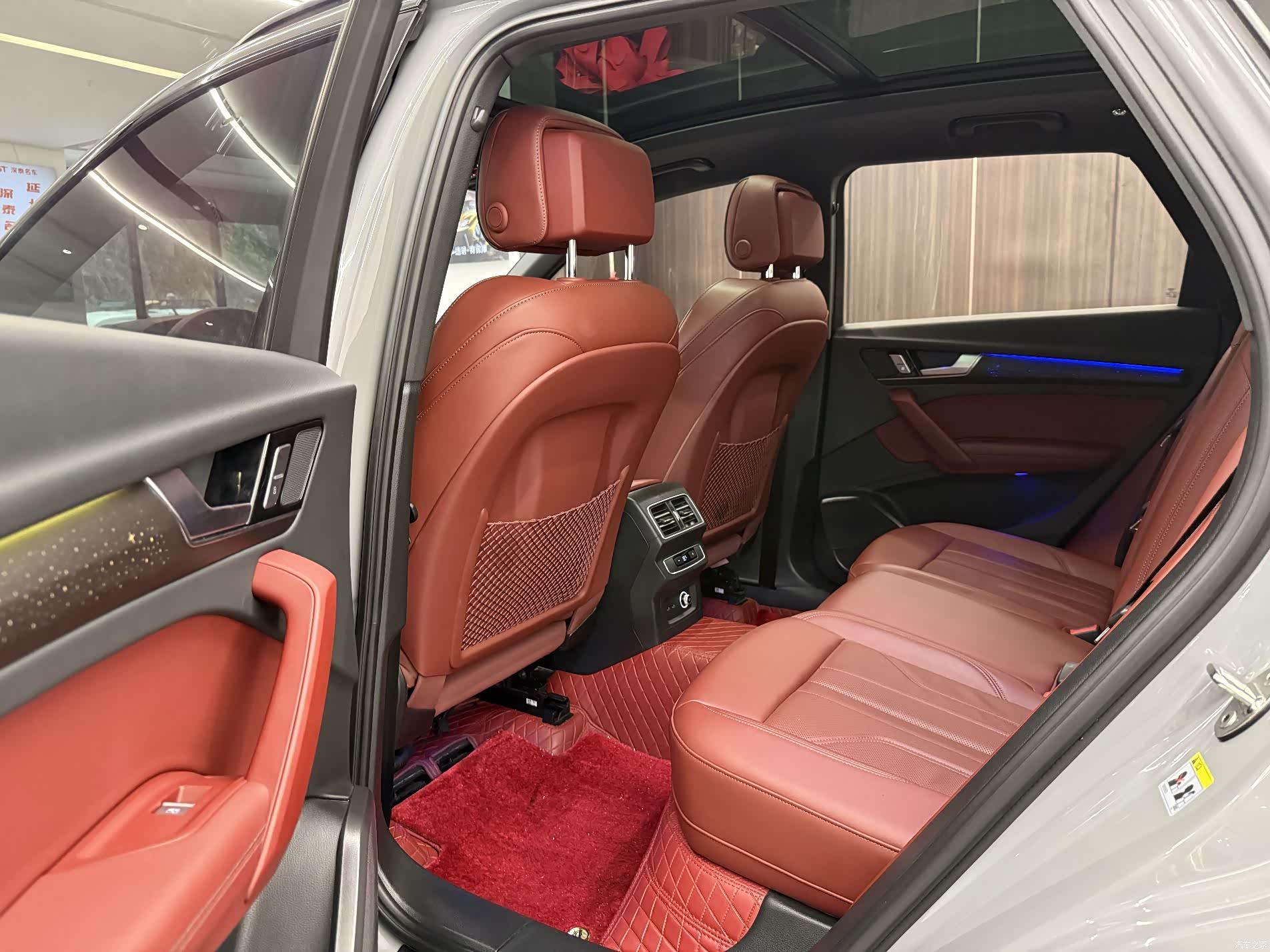 Audi Q5L, 2025 6
