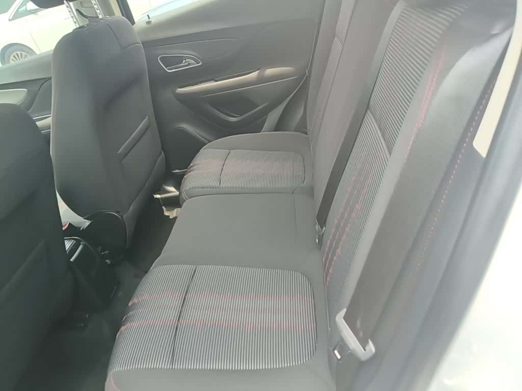 Buick Encore, 2015 17