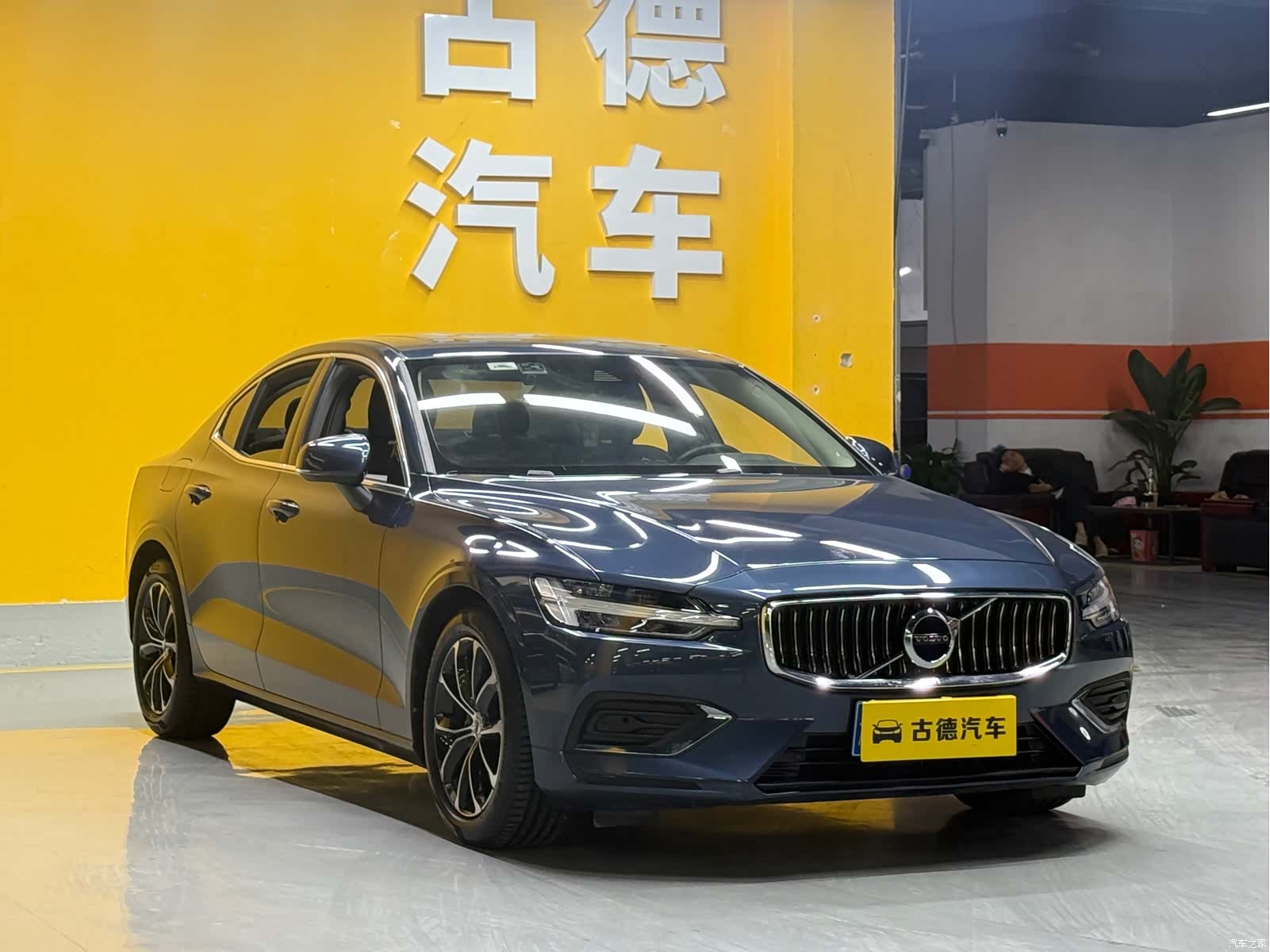 Volvo S60, 2022 3