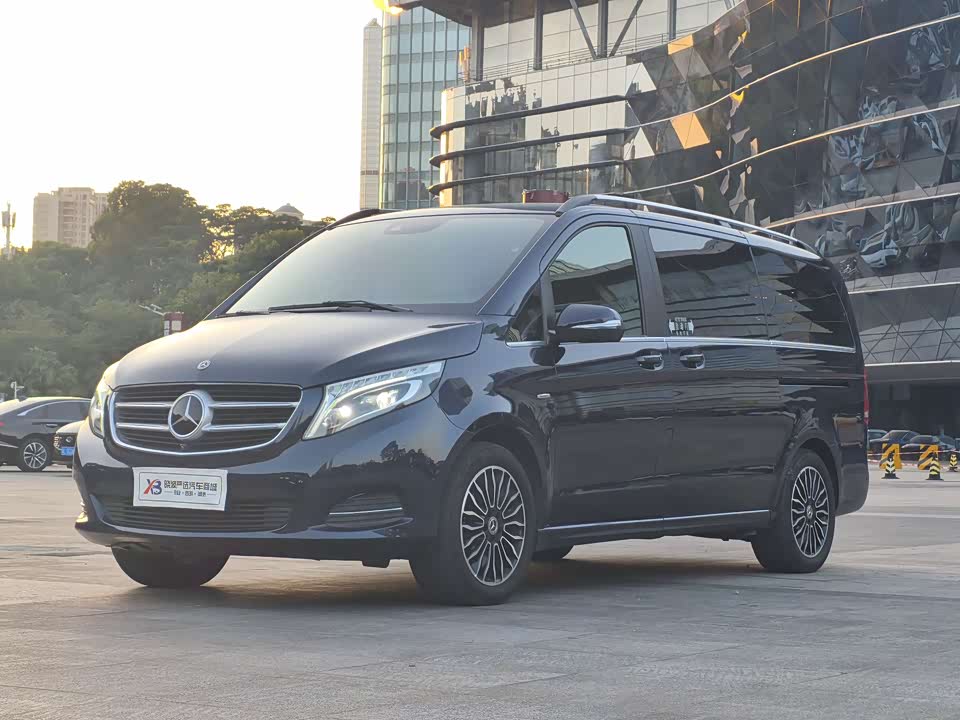 Mercedes-Benz V-class