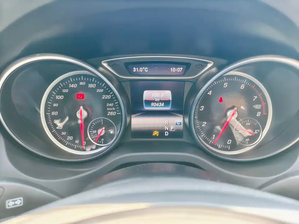 Mercedes-Benz GLA Mercedes-Benz GLA