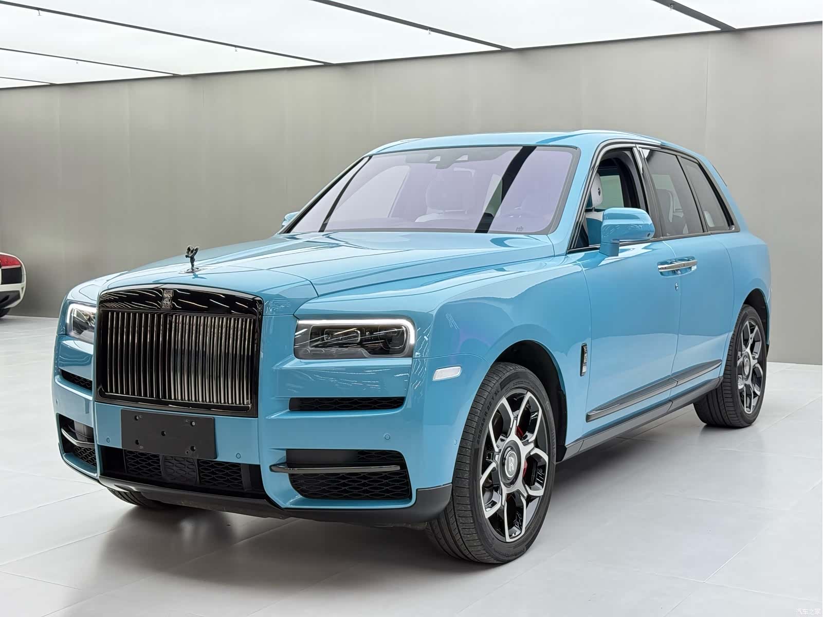 Rolls-Royce Cullinan, 2022 3
