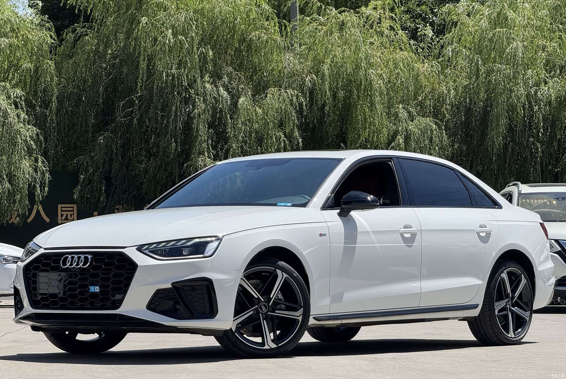 Audi A4L, 2024 1