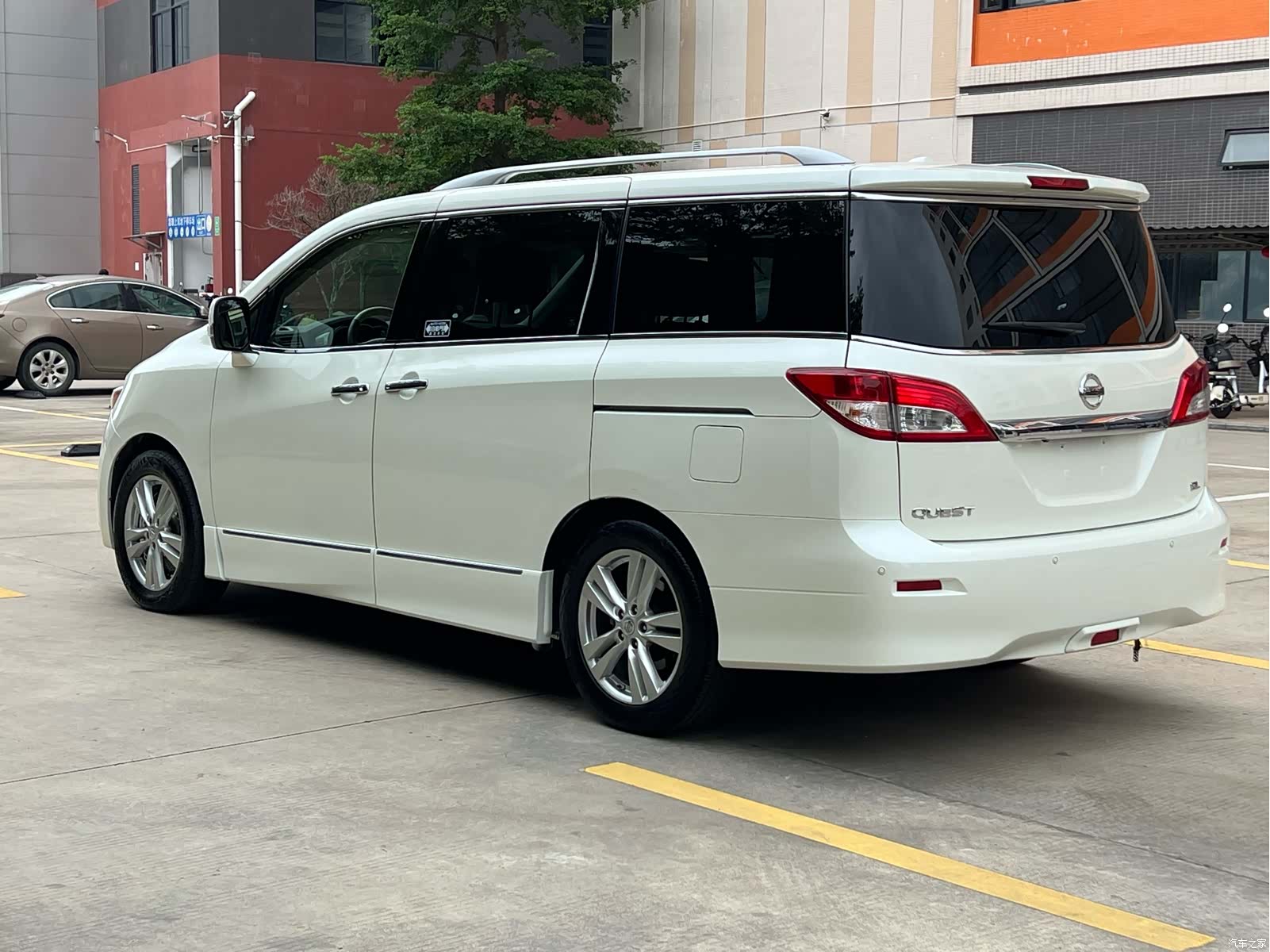 Nissan SL, 2014 4