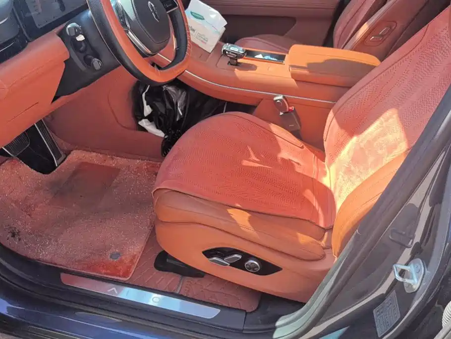 AITO Ask the world M7