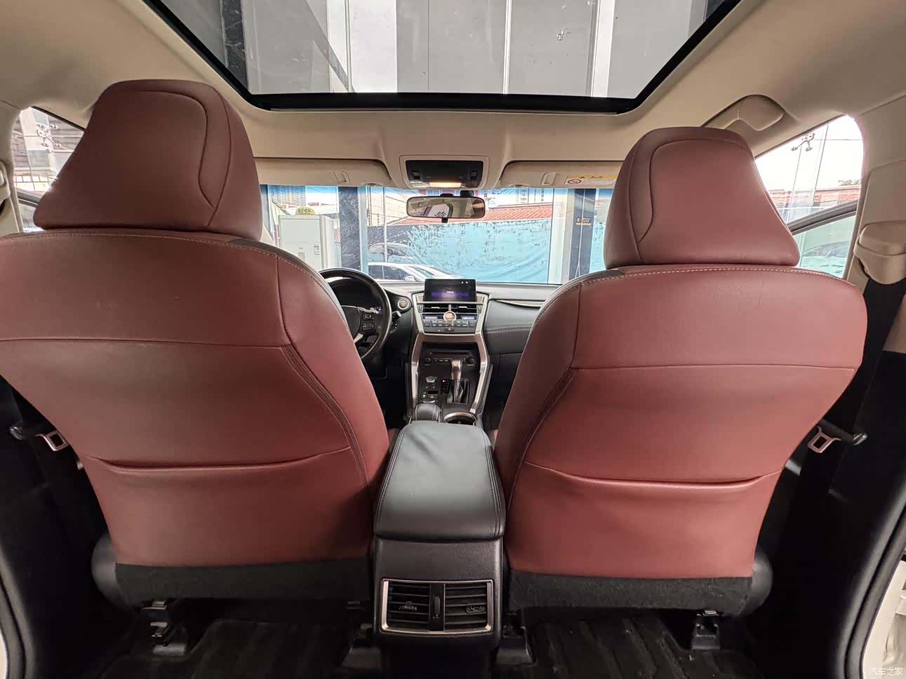 Lexus NX, 2015 16