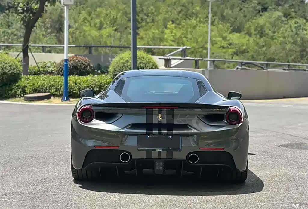 Ferrari 488, 2018 4