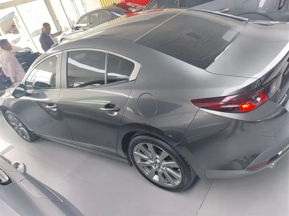 Mazda 3 Angkesaila