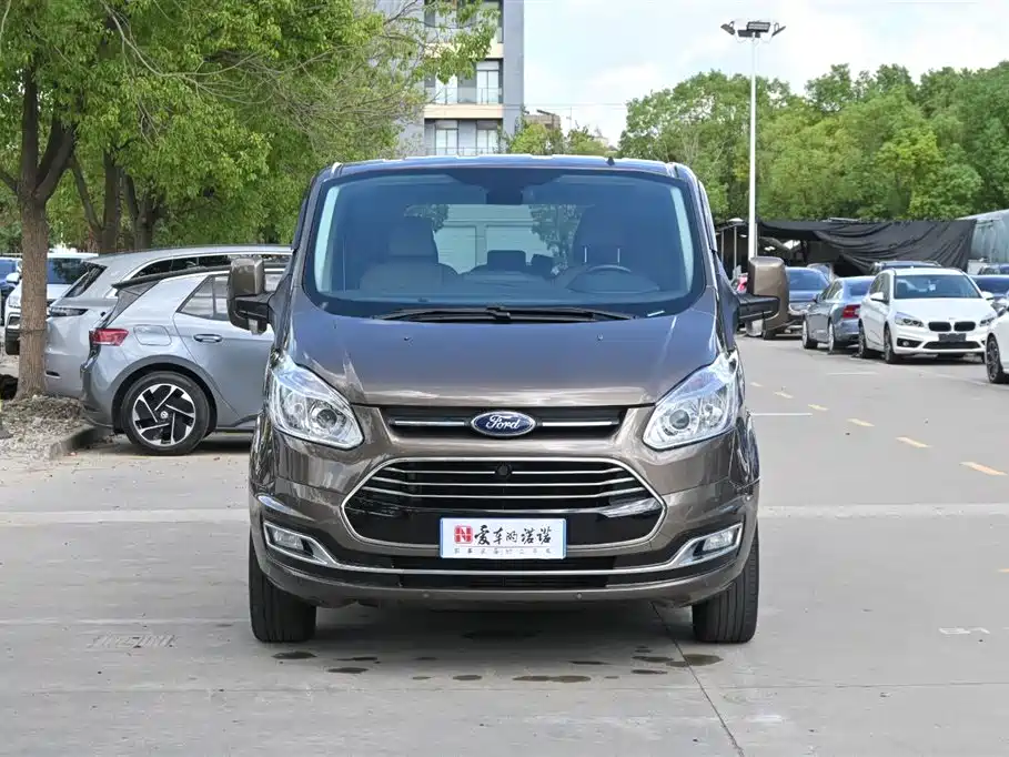 Ford Touruiou