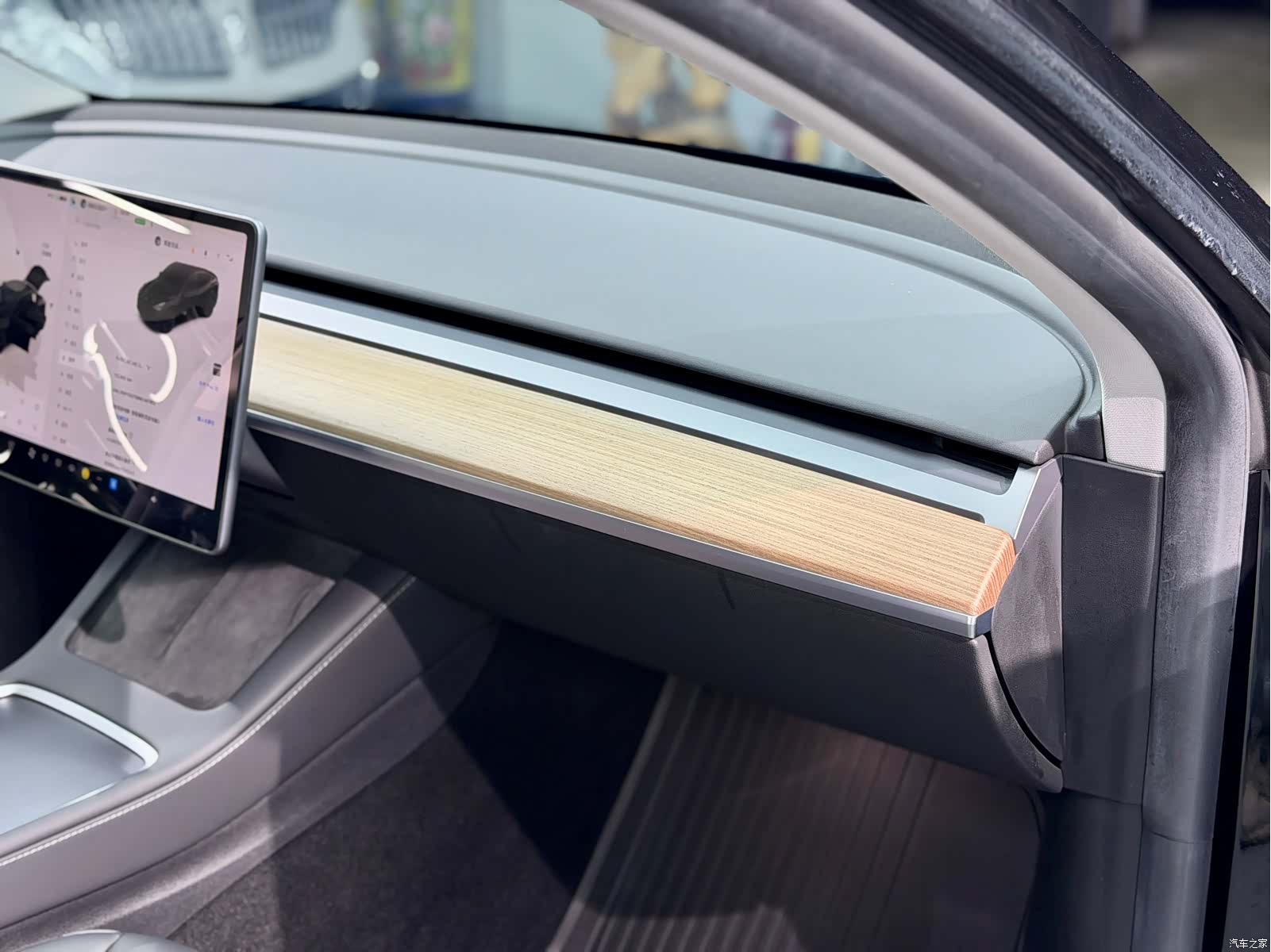 Tesla Model Y, 2022 14