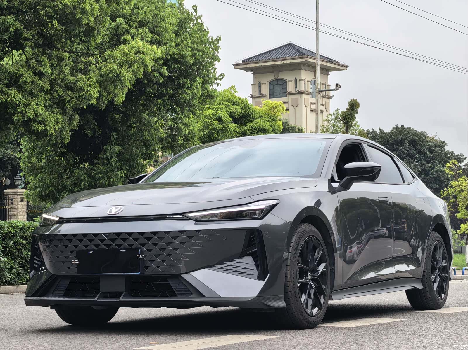 Changan UNI-V, 2024 1