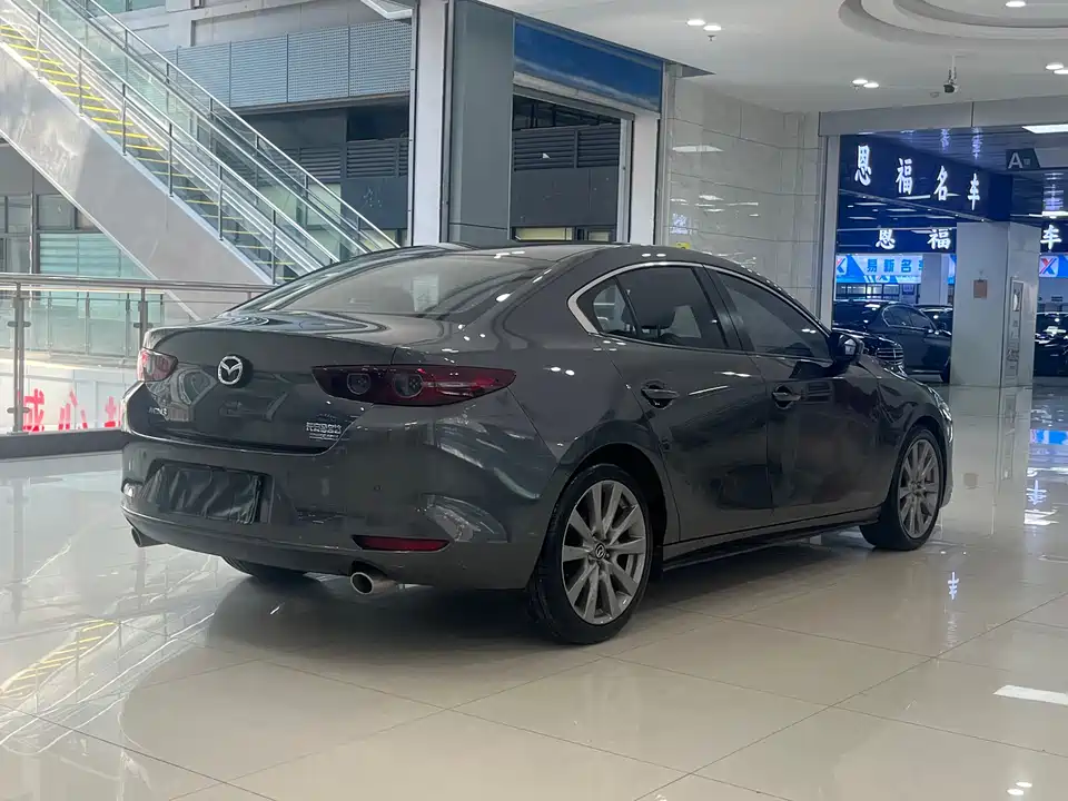 Mazda 3 Angkesaila