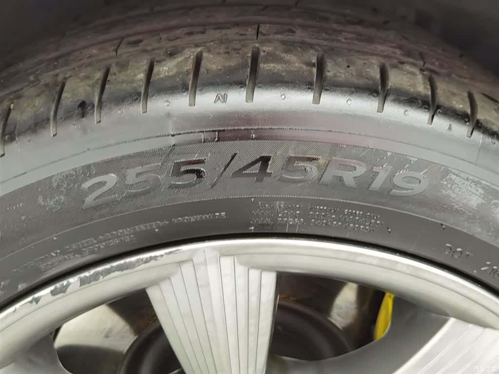 Tesla Model Y, 2023 24