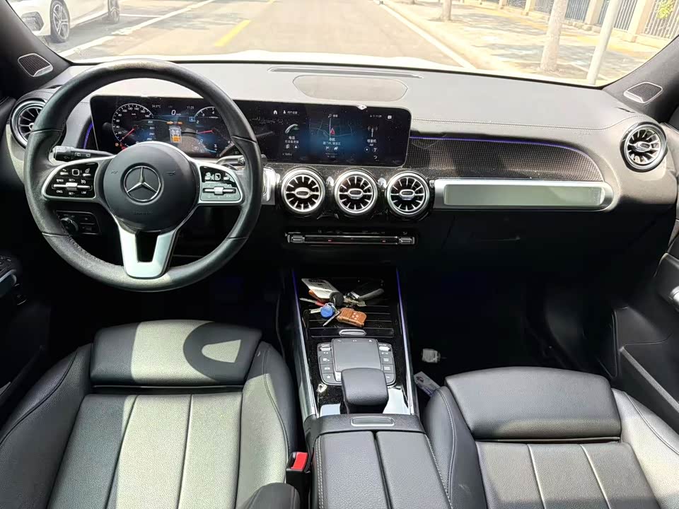 Mercedes-Benz GLB Mercedes-Benz GLB