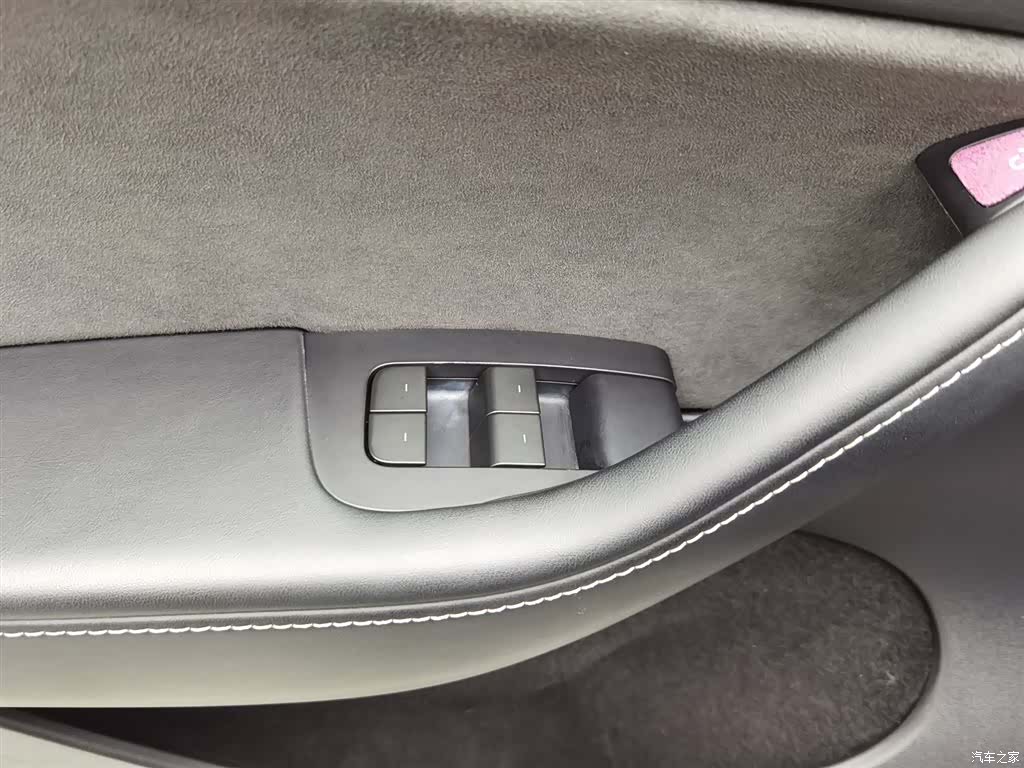 Tesla Model Y, 2023 9
