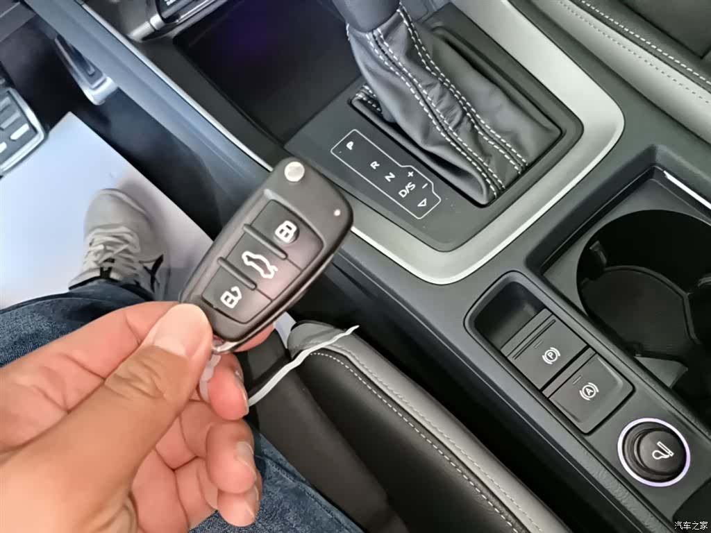 Audi Q3, 2023 9