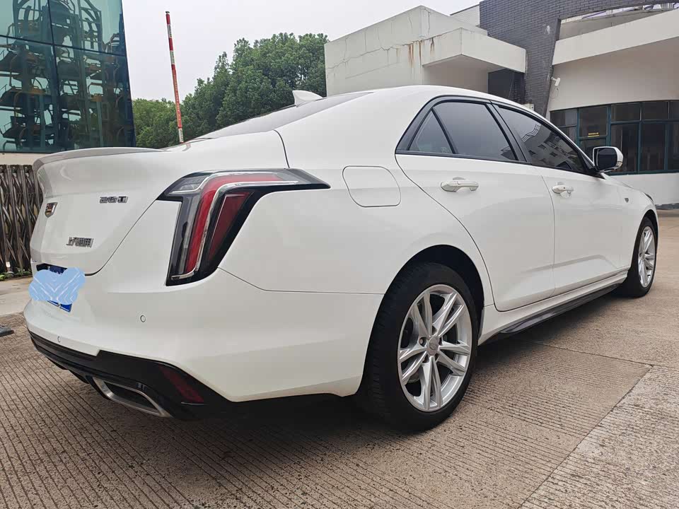Cadillac CT4