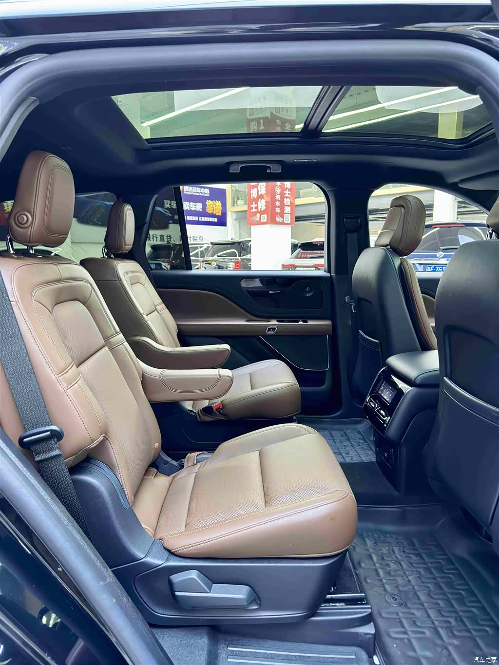 Lincoln Aviator, 2021 6