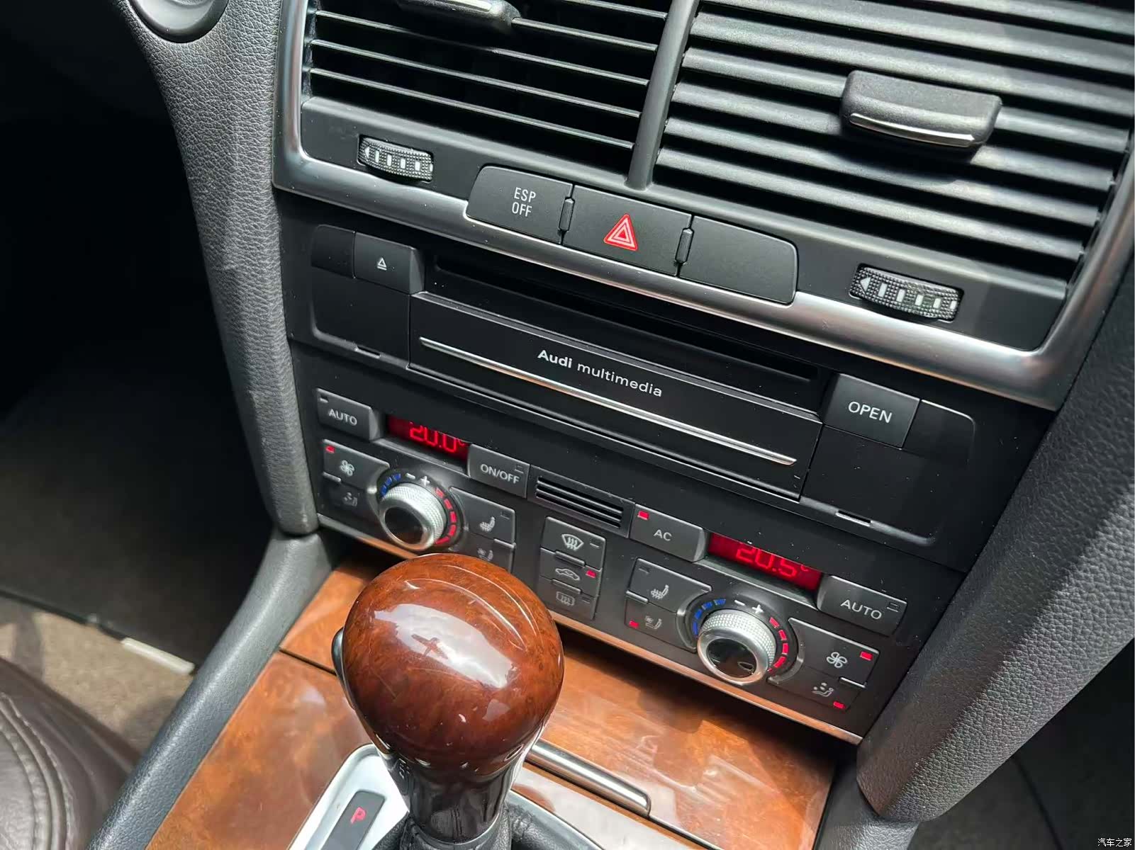 Audi Q7, 2010 15