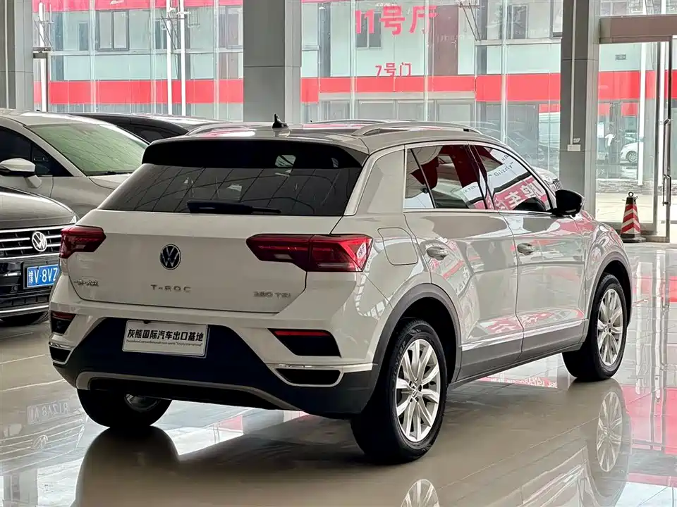 Volkswagen T-ROC exploring Songs