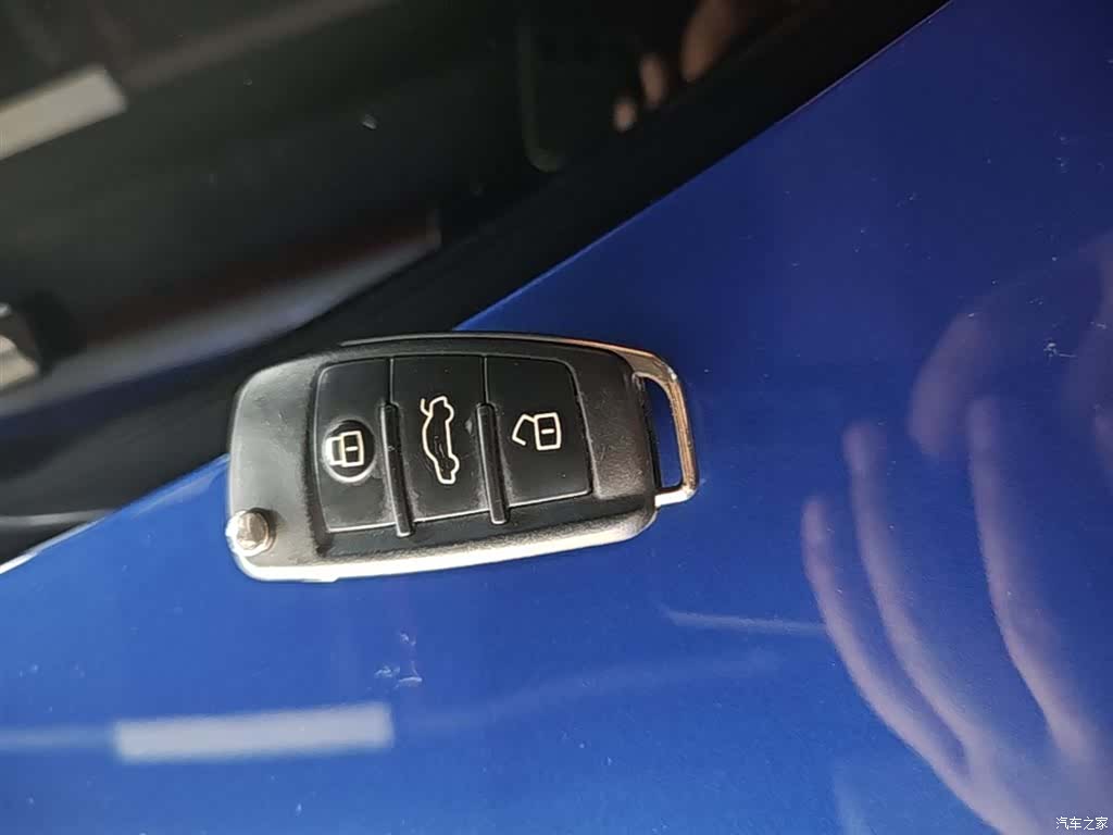 Audi Q3, 2019 9