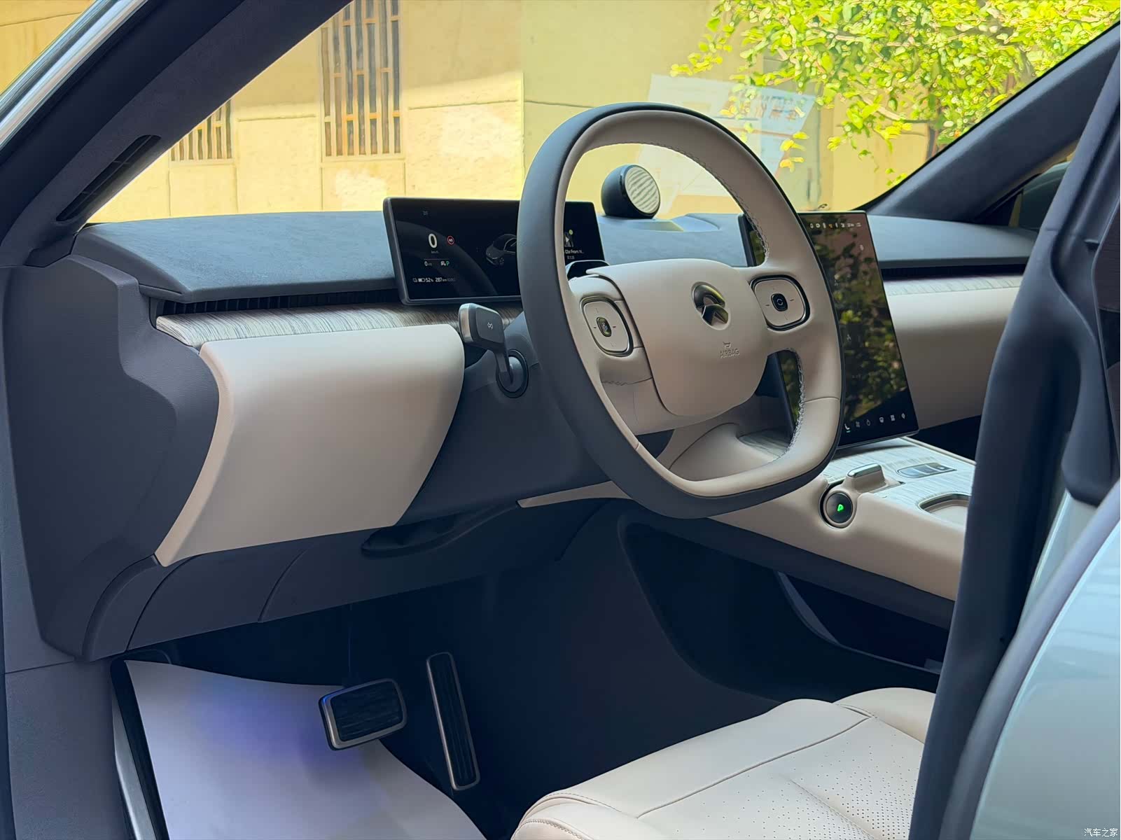 NIO ET7, 2023 12