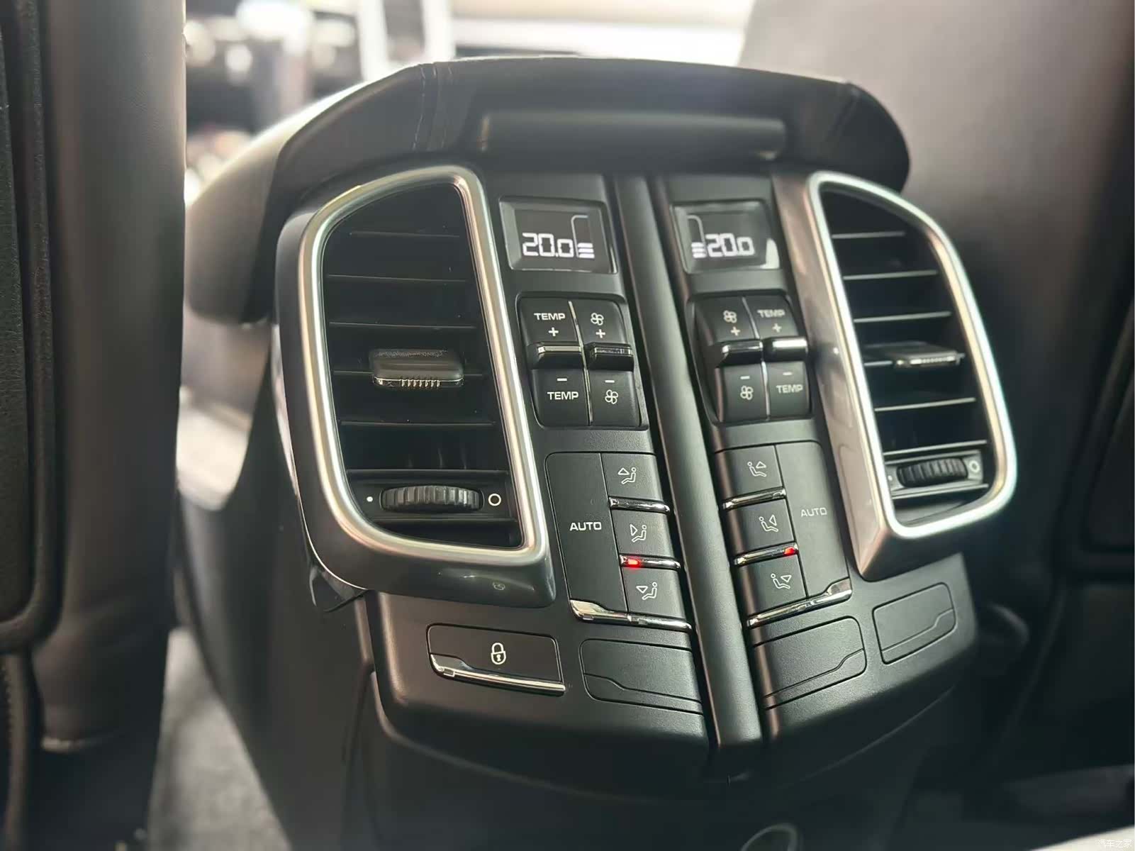 Porsche Cayenne, 2016 12