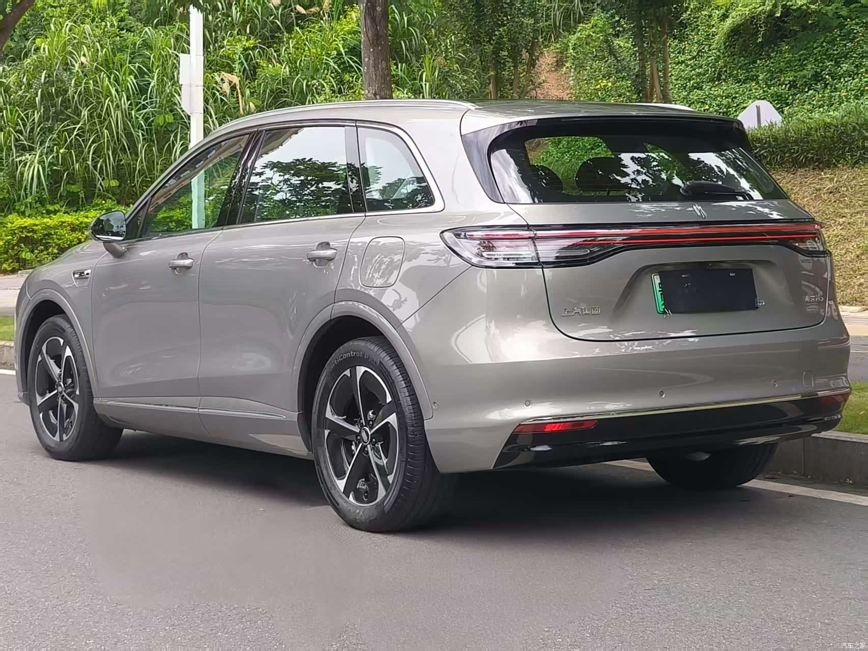 SAIC ShangJie H5, 2025 4