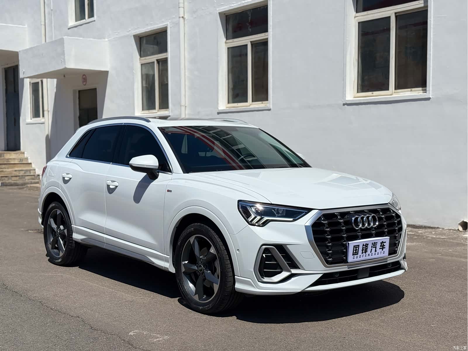 Audi Q3, 2023 3