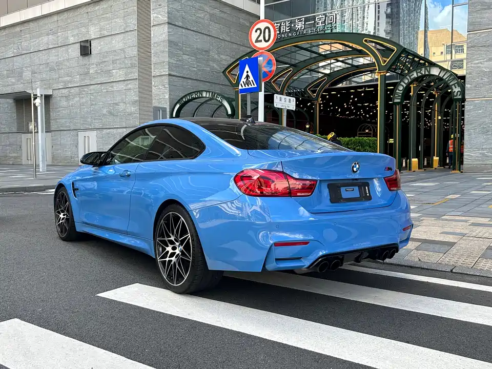 BMW M4
