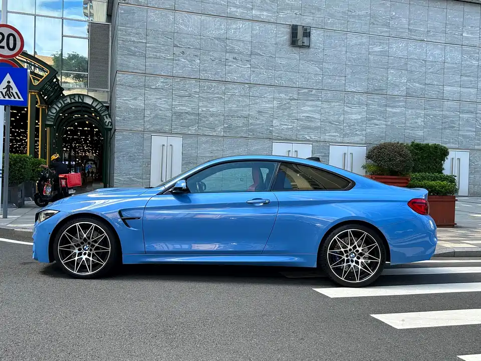 BMW M4