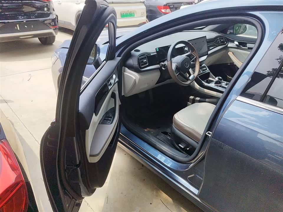 BYD Qin Yuan BYD Qin Yuan