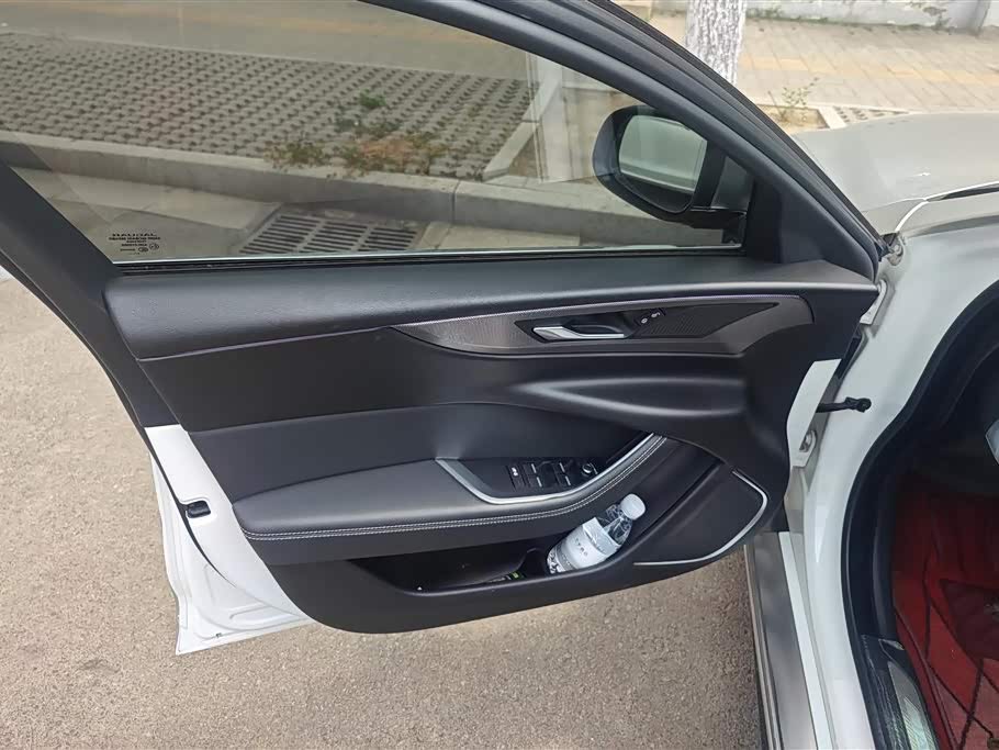 Jaguar XEL