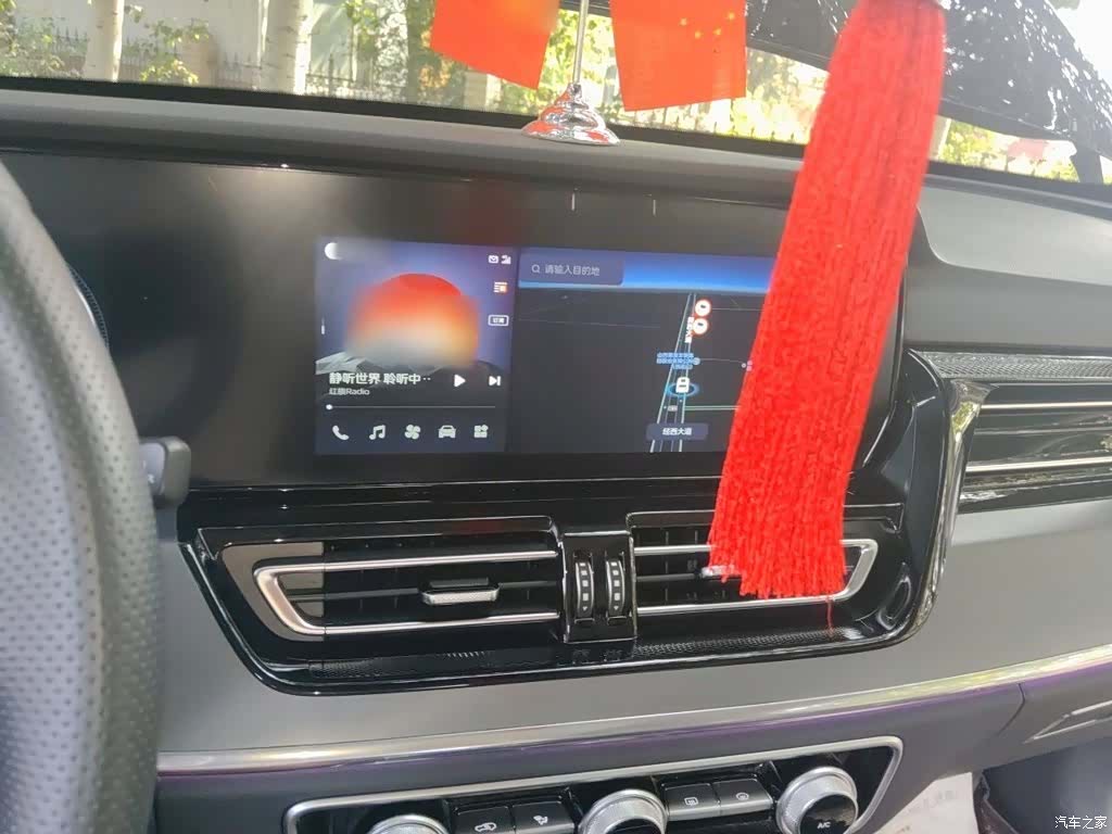 Hongqi HS5, 2024 6